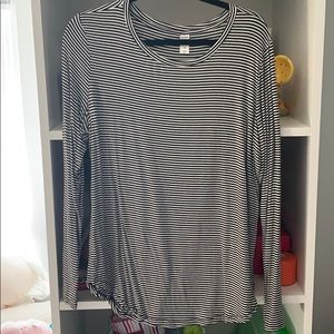 Long sleeved black and white striped tee
